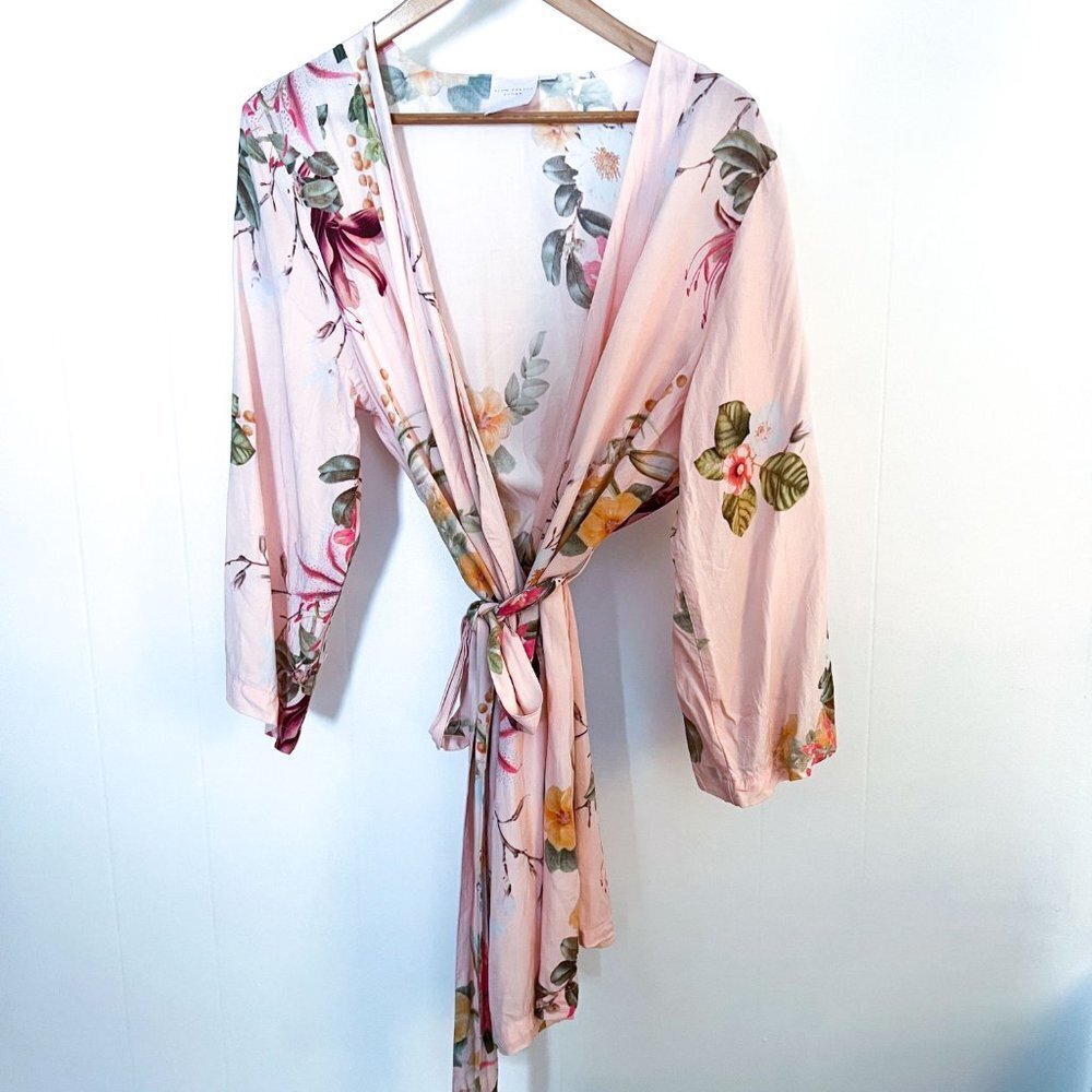 Floral Robe Size Small - Picture 3 of 9